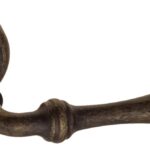 dvernaja-ruchka-na-kruglom-osnovanii-fratelli-cattini-retro-d1-ba-antichnaja-bronza.jpg